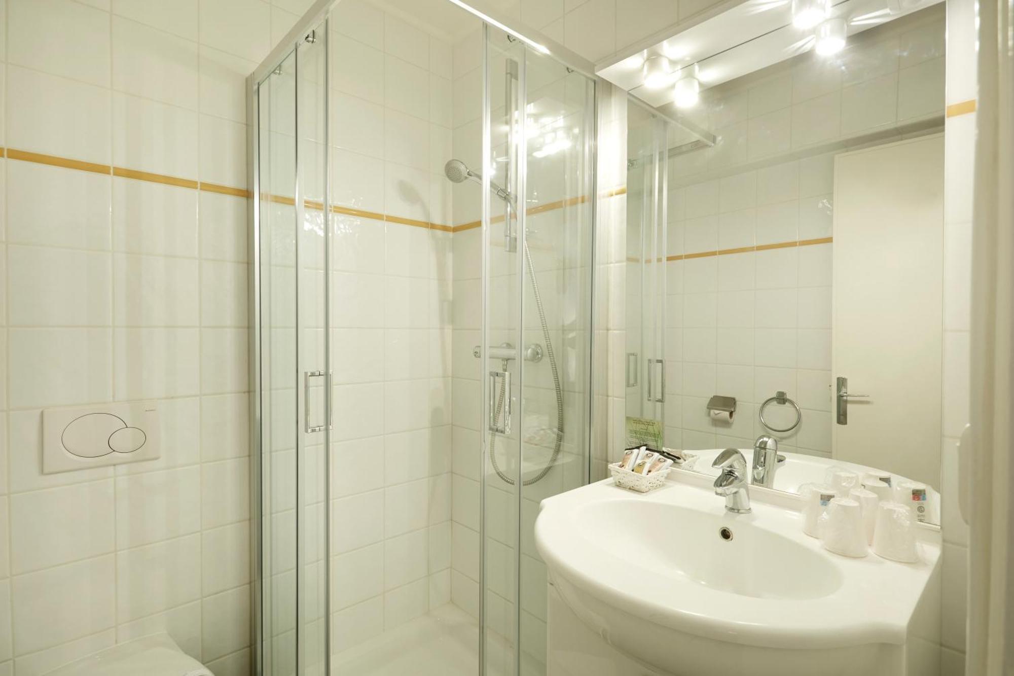 Hotel Eliova L'Eau Vive Châtel Kültér fotó