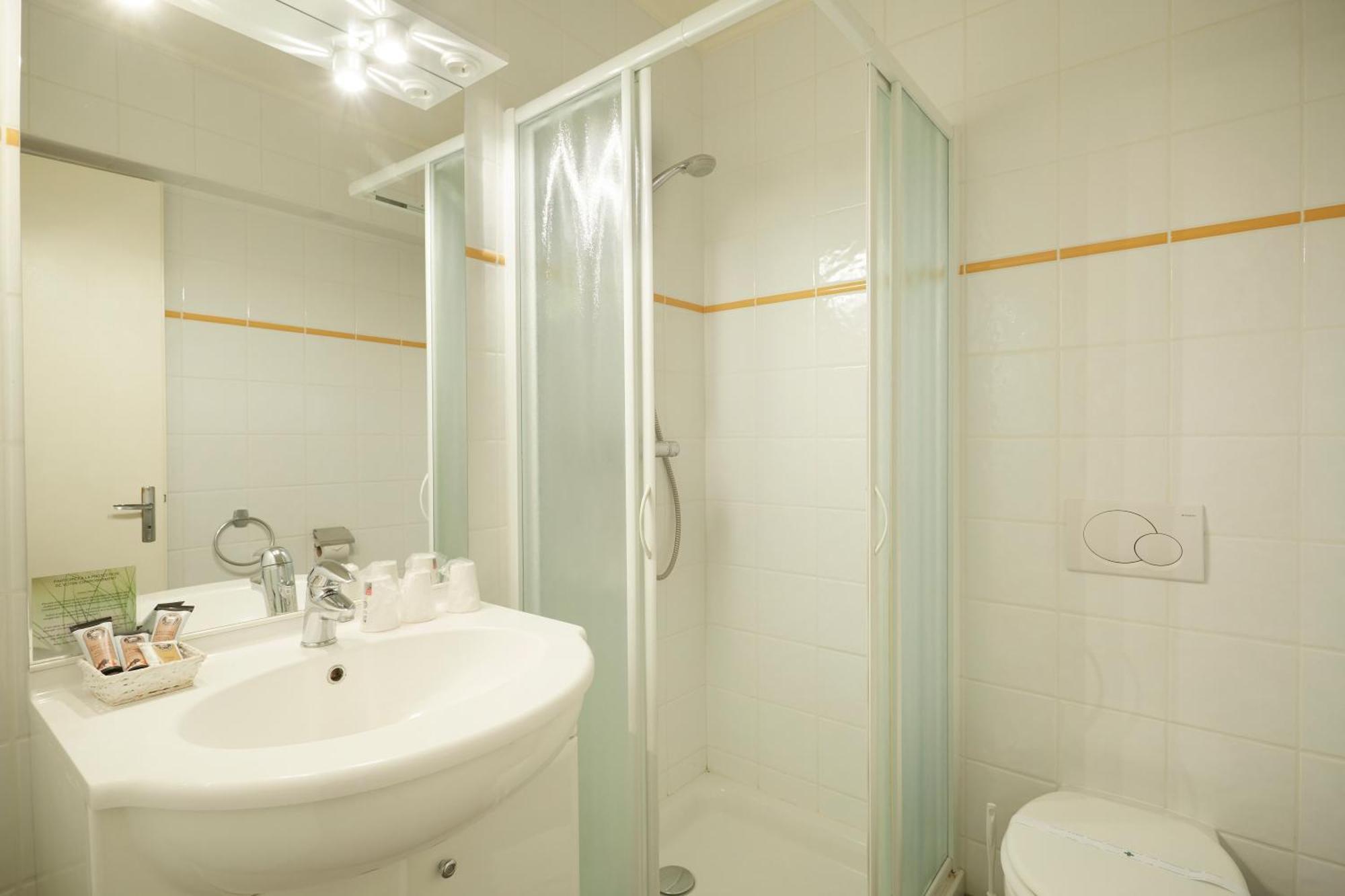 Hotel Eliova L'Eau Vive Châtel Kültér fotó