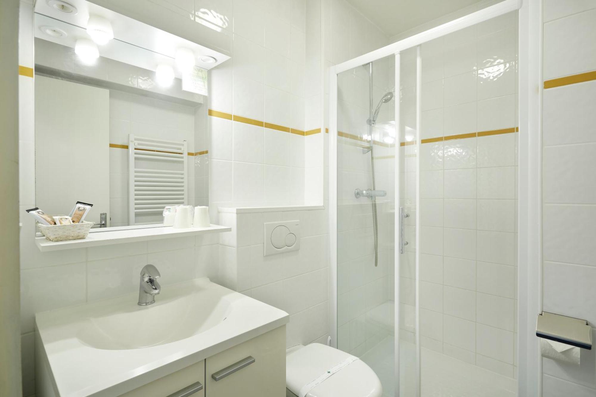 Hotel Eliova L'Eau Vive Châtel Kültér fotó
