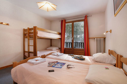 Hotel Eliova L'Eau Vive Châtel Kültér fotó